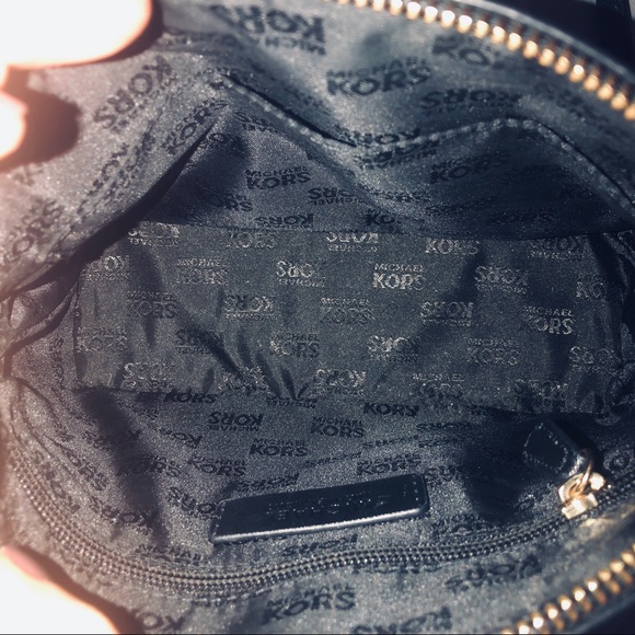 X SOLD X michael kors crossbody - Picture 5 of 5